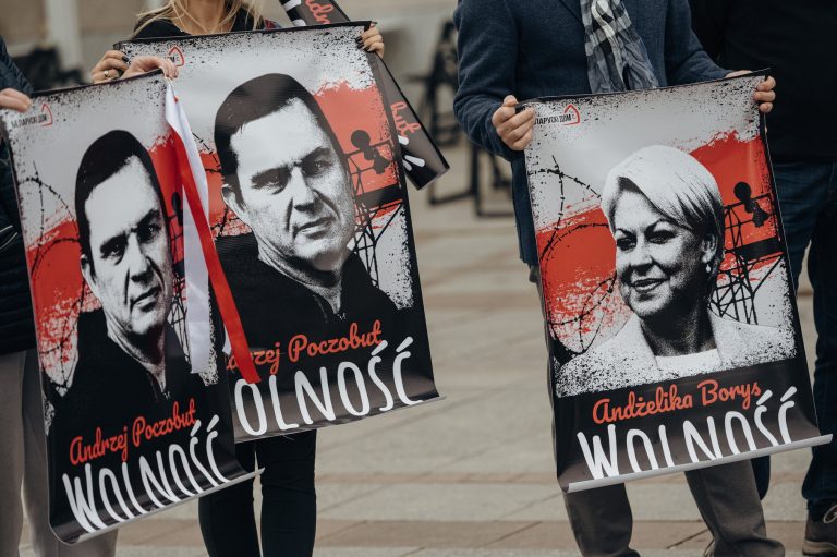Białoruś skazuje przywódcę polskiej mniejszości i dziennikarza na 8 lat więzienia