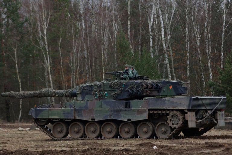 Najnowsza wojna rosyjsko-ukraińska: Polska dostarcza czołgi do Kijowa w pierwszą rocznicę inwazji