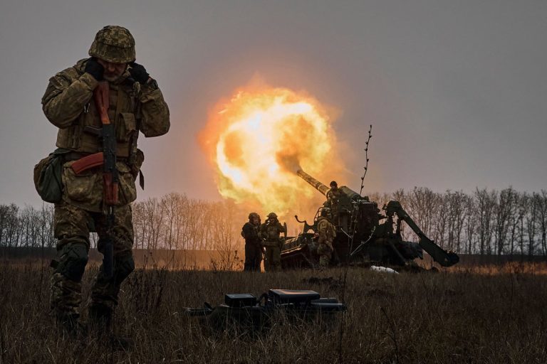 Wojna na Ukrainie może szaleć przez kolejne 12 miesięcy, mówi sekretarz obrony