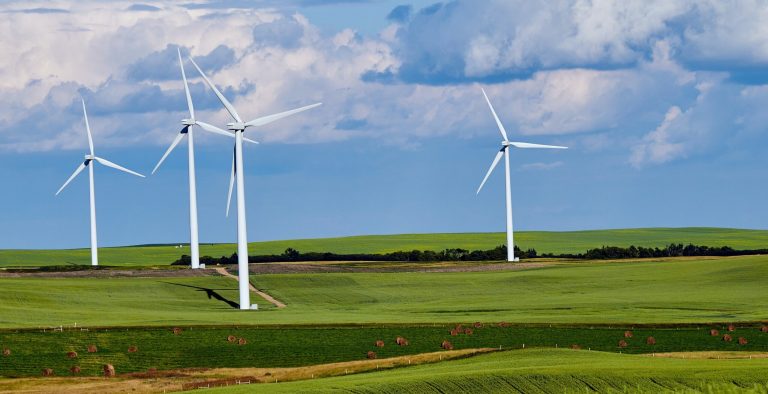 Sejm uchwalił ustawę o odblokowaniu budowy farm wiatrowych na lądzie