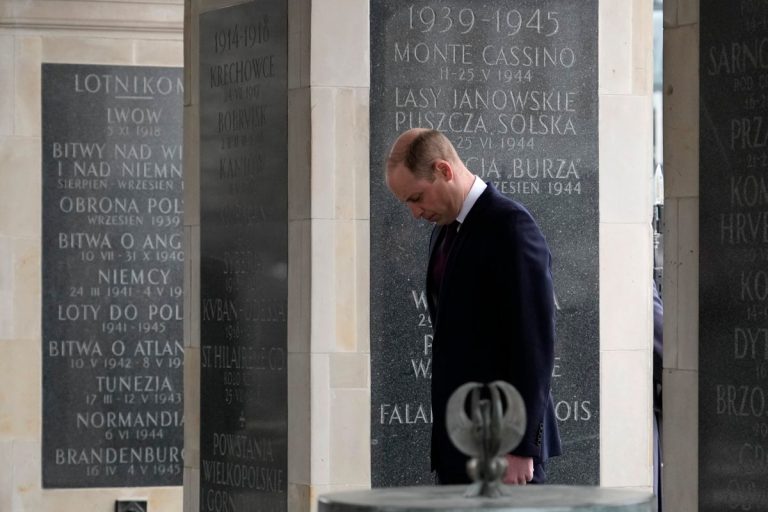 Książę William oddaje cześć Polakom poległym w minionych wojnach w Warszawie