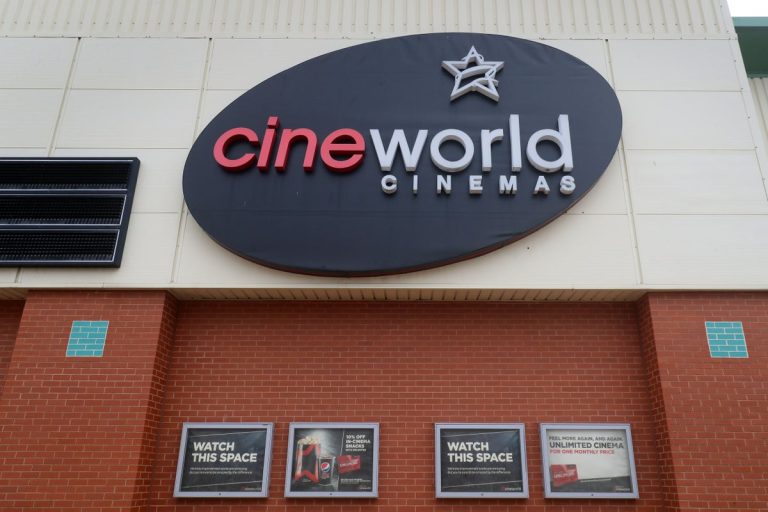 Cineworld rezygnuje z planów sprzedaży firm poza Wielką Brytanią i USA