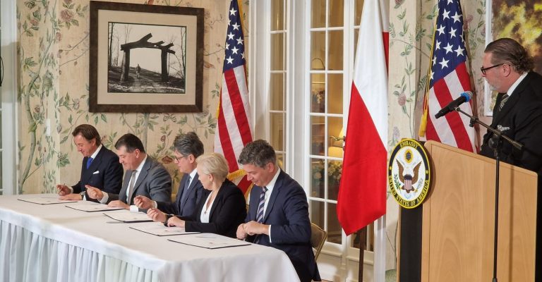 Amerykańskie agencje podpisują listy intencyjne w sprawie finansowania polskich reaktorów jądrowych w wysokości 4 mld USD
