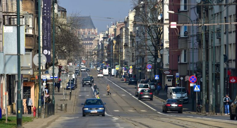 Powołany przez rząd urzędnik rozpoczyna proces prawny przeciwko pierwszej w Polsce strefie czystego transportu