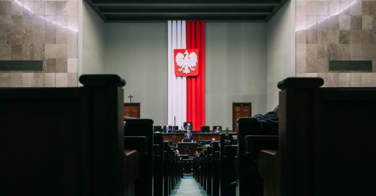 Polski parlament zatwierdza zmiany w rosyjskiej ustawie o wpływach