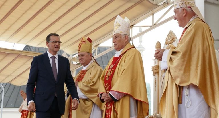 Polski rząd w 2022 roku wpłacił na Fundusz Kościelny rekordowe 200 mln zł, dwa razy więcej niż dekadę temu
