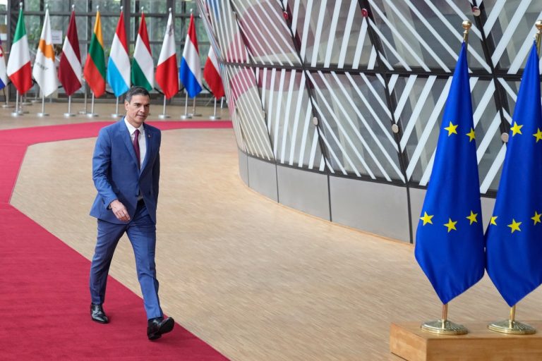 Sánchez odwiedza Kijów w dniu, w którym Hiszpania rozpoczyna prezydencję w UE, aby podkreślić poparcie bloku dla Ukrainy