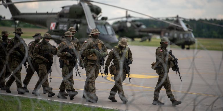 Poland increases troop numbers on Belarus border by 2,000