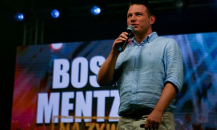 Slawomir Mentzen speaking at an event