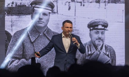 Ultranationalist Confederation party candidate Sławomir Mentzen addresses supporters in Lublin