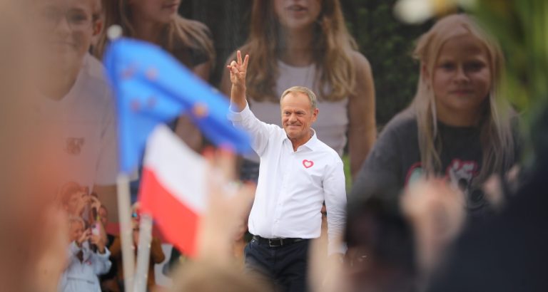 Tusk agrees to debate on state TV but Kaczyński rejects challenge to join him