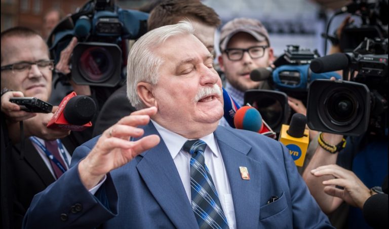Lech Wałęsa to face trial on charges of false testimony relating to communist collaboration