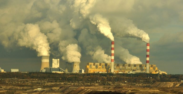 Polish climate minister distances government from deputy’s comments on more ambitious emissions plans