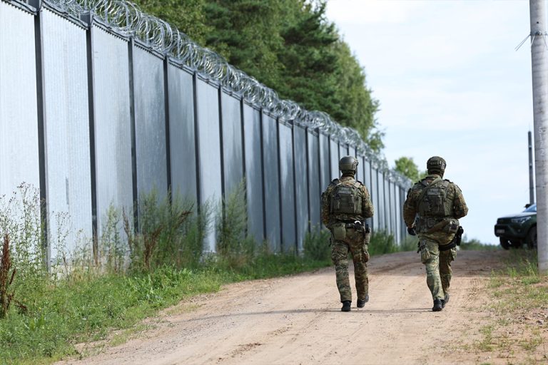 Poland publishes data on thousands of migrant “pushbacks” at Belarus border for first time