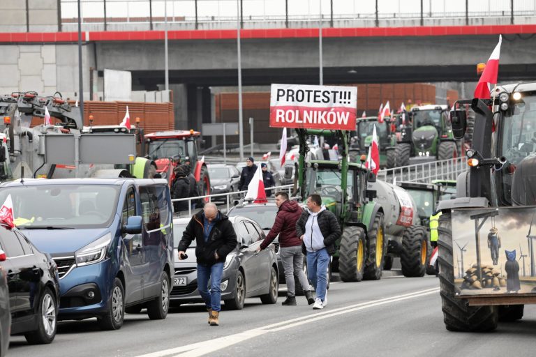 Tens of thousands of farmers join blockades around Poland in largest protest so far