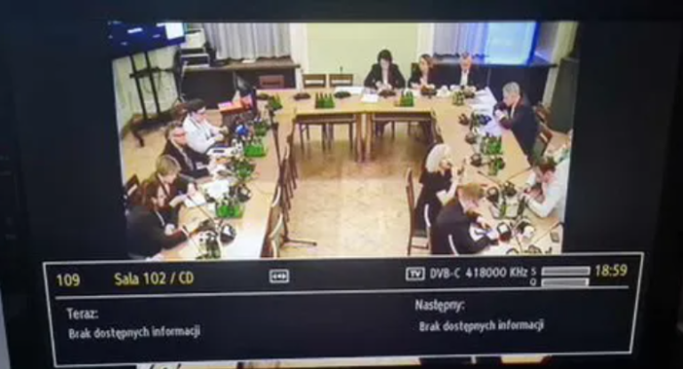 Anger after closed meeting of Polish parliamentary group broadcast live