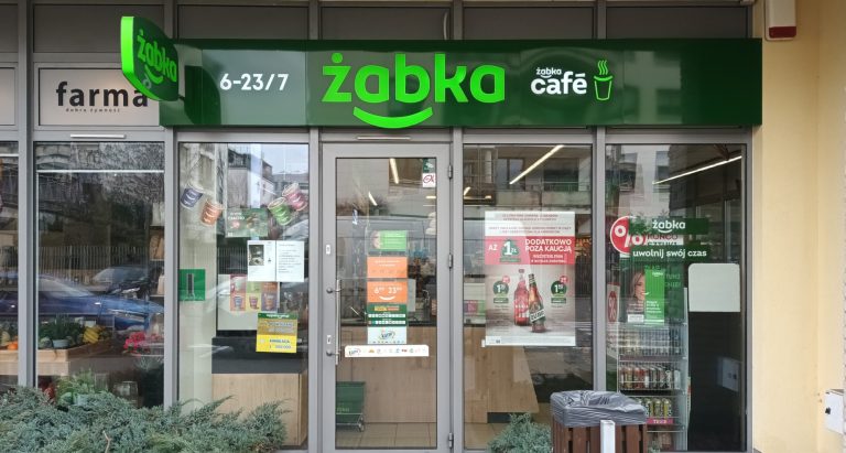 Poland’s largest convenience chain Żabka opens first store abroad