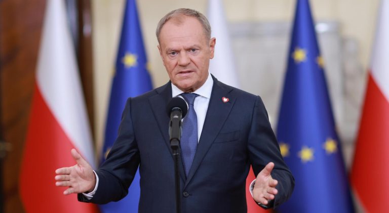 Tusk wins UK award for “commitment to restoring democracy in Poland”