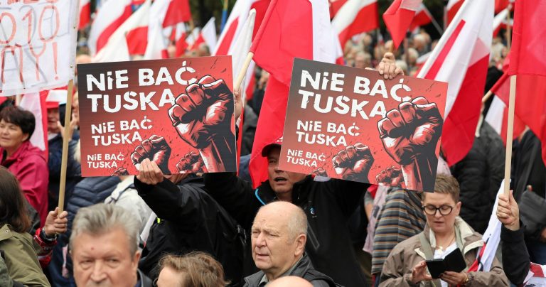 Polish opposition holds protest against “violation of law” by government “representing foreign interests”