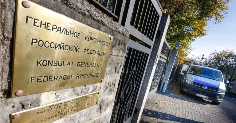 Poland invites Ukraine to take over Russian consulate after expelling Russian diplomats